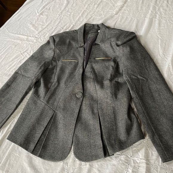 Yunclos Jackets & Blazers - Grey blazer by Yunclos
